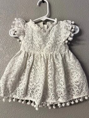 2Bunnies Baby Lace Dress White 3M Like New